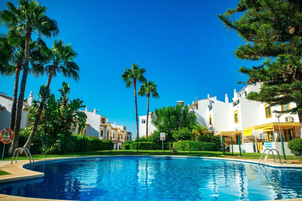 Lejlighed Atico Con Terraza - A 600 Metros De Playa La Carihuela - Piscina - Parking Gratis